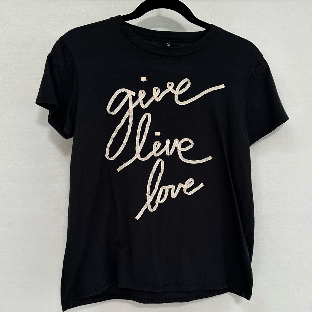 Agnes & Dora Give Live Love Holiday Ribbon Tee - S